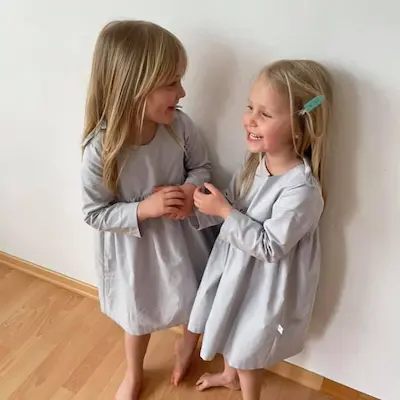 Two makes six, Blogger